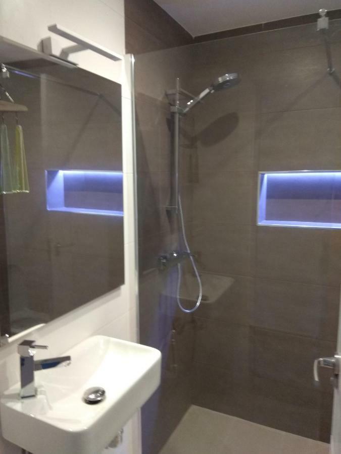Apartamento A 150 Metros Del Mar, Parking Y Wifi سالوبرينيا المظهر الخارجي الصورة